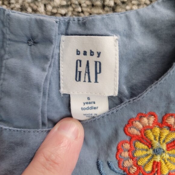 Baby Gap Toddler Girls Sleeveless Dress Blue Embroidered Floral, size 5 Years - Picture 3 of 9